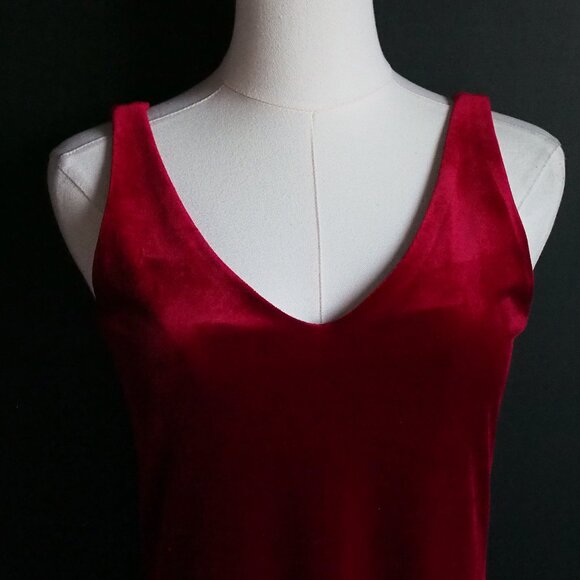 Garage | Vintage, Crimson Red Velvet, V-neck, Evening Gown - Picture 3 of 7
